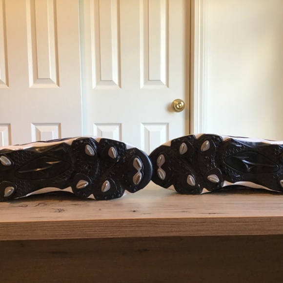Mens Mizuno Baseball Cleats - Picture 2 of 7